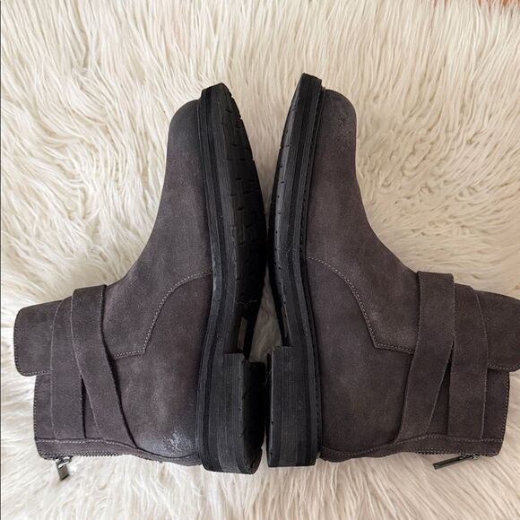 Karl Lagerfeld Gray Men\'s Suede Leather Boots Size 9.5 NWOT main image 5